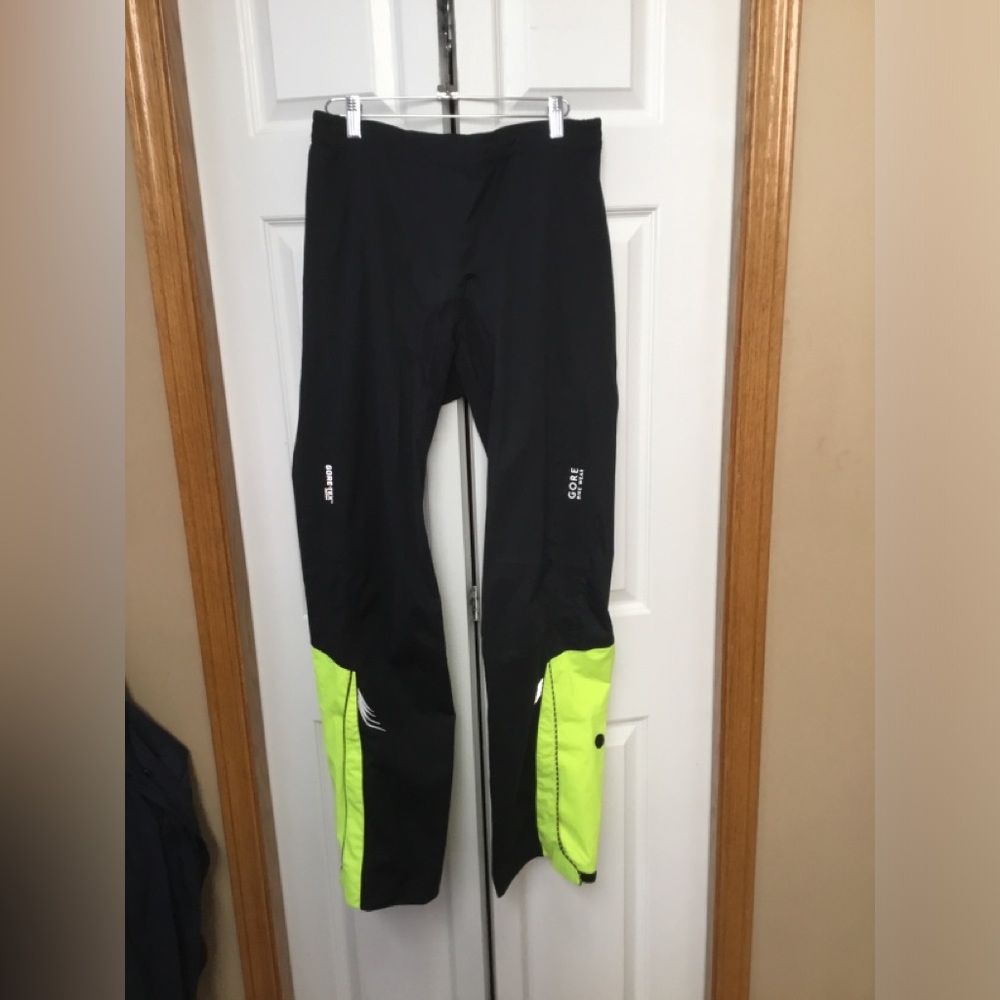 Woman’s Cycling Pants.